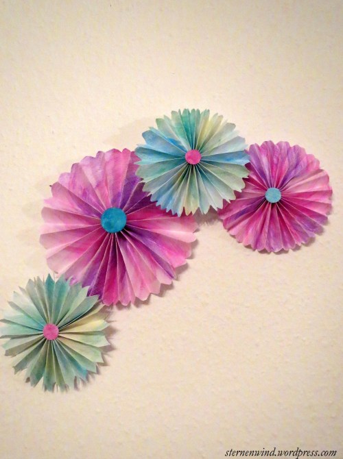 Papierfächergirlande