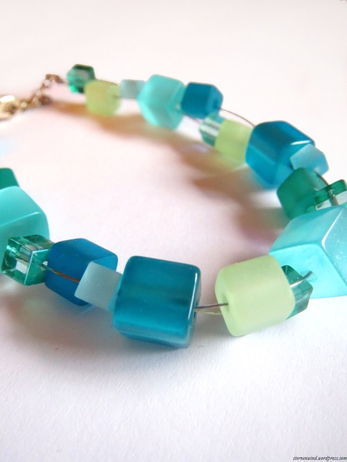 Armband mit Cateye Perlen