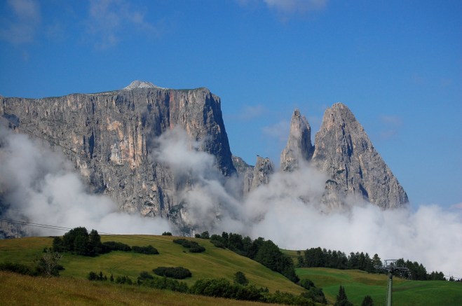 Schlern Südtirol mit Wolken