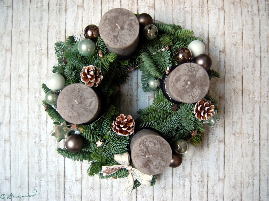 Adventskranz braun mintgrün basteln