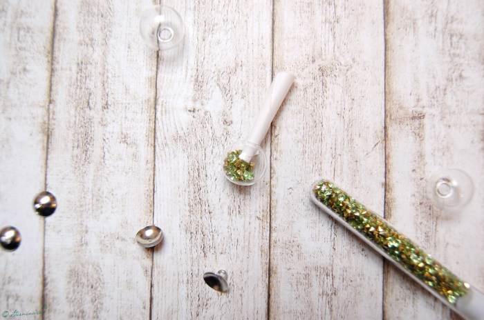 Anleitung Glaskugel-Ohrrige selbst befüllen