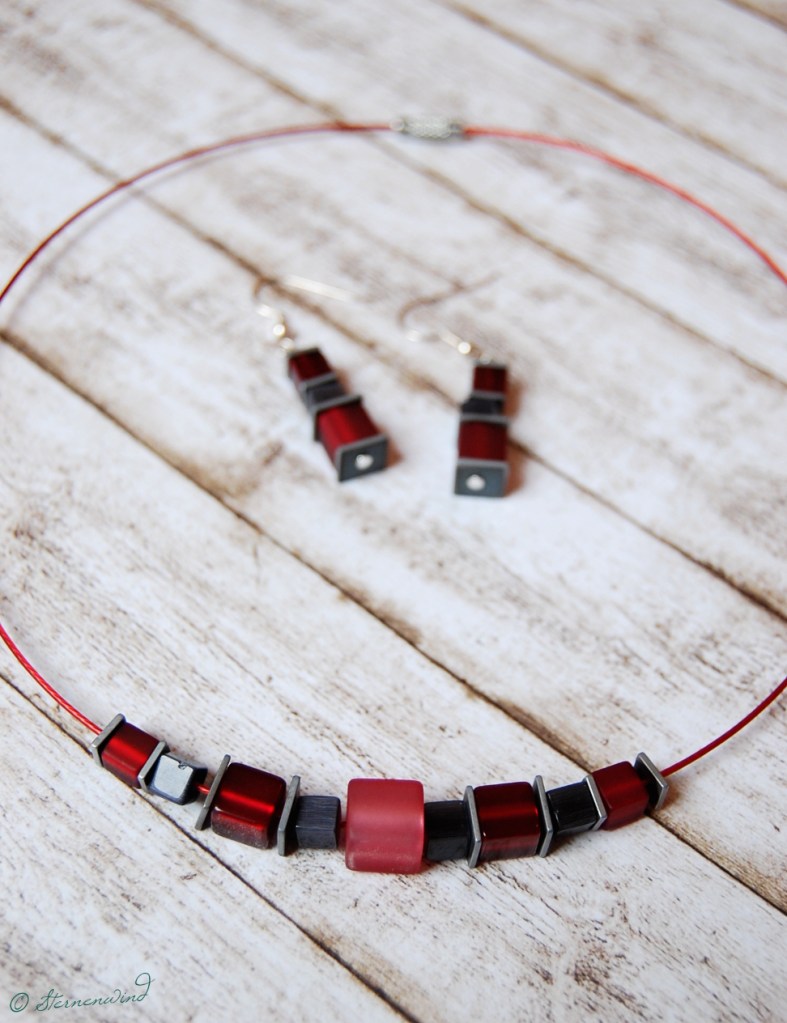 Collierkette Halsreif gestalten Anleitung Schmuck